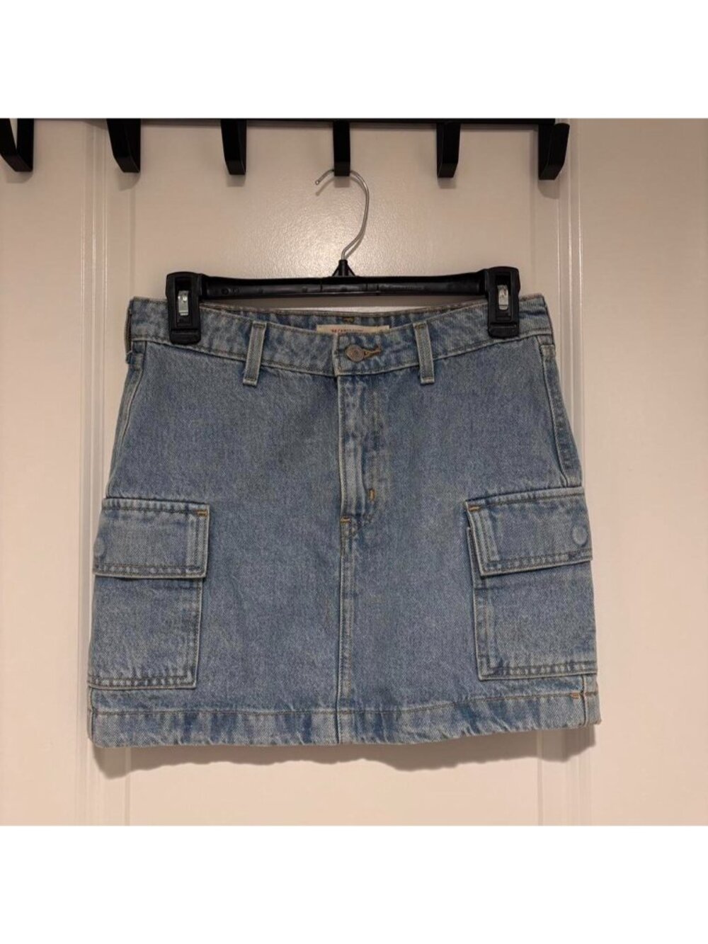 Levi’s ‘94 Cargo Denim Mini SkirtNWOTSize 24